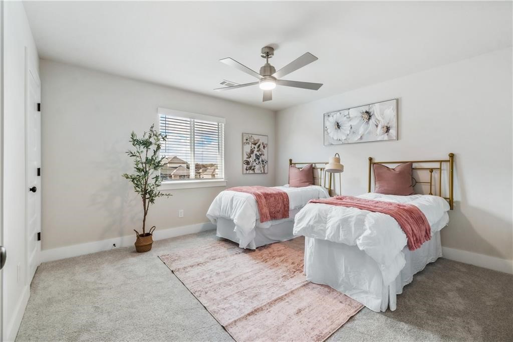 JENNA ESTATES-GRAVETTE - Residential