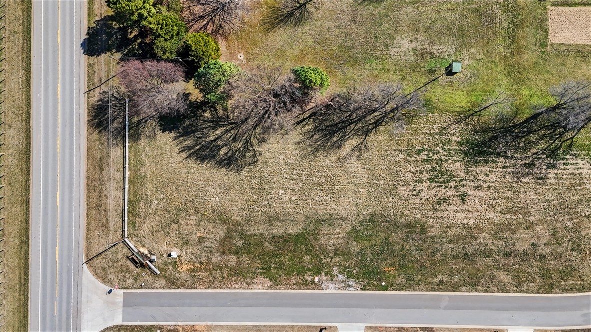 JENNA ESTATES-GRAVETTE - Residential