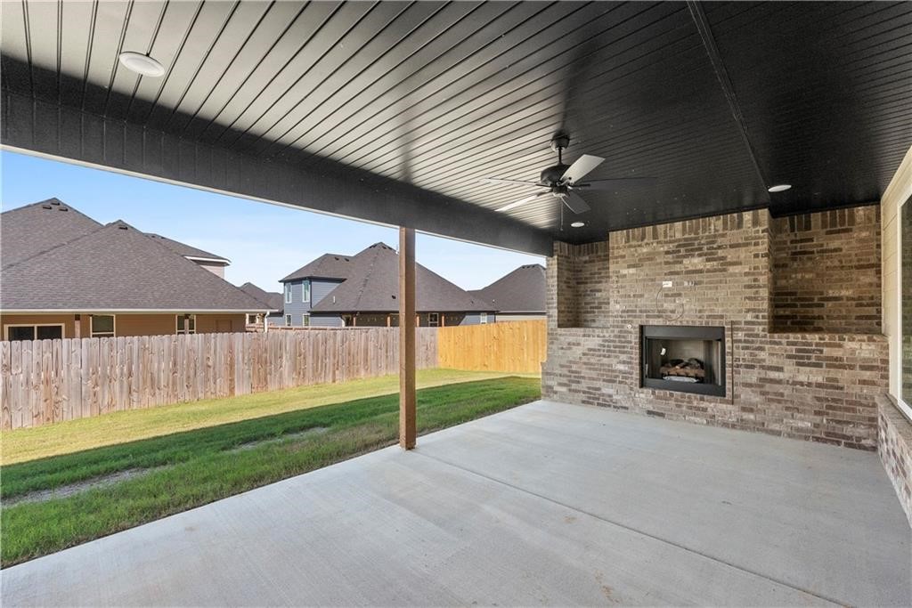 JENNA ESTATES-GRAVETTE - Residential