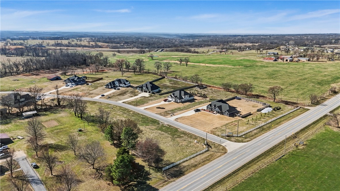 JENNA ESTATES-GRAVETTE - Residential