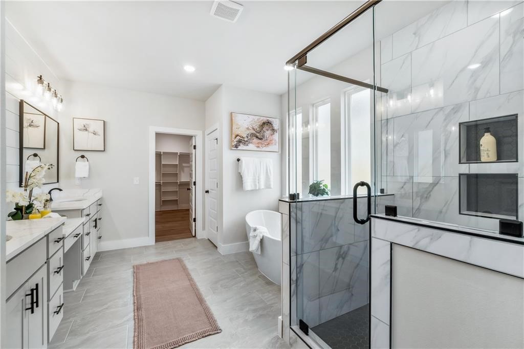 JENNA ESTATES-GRAVETTE - Residential