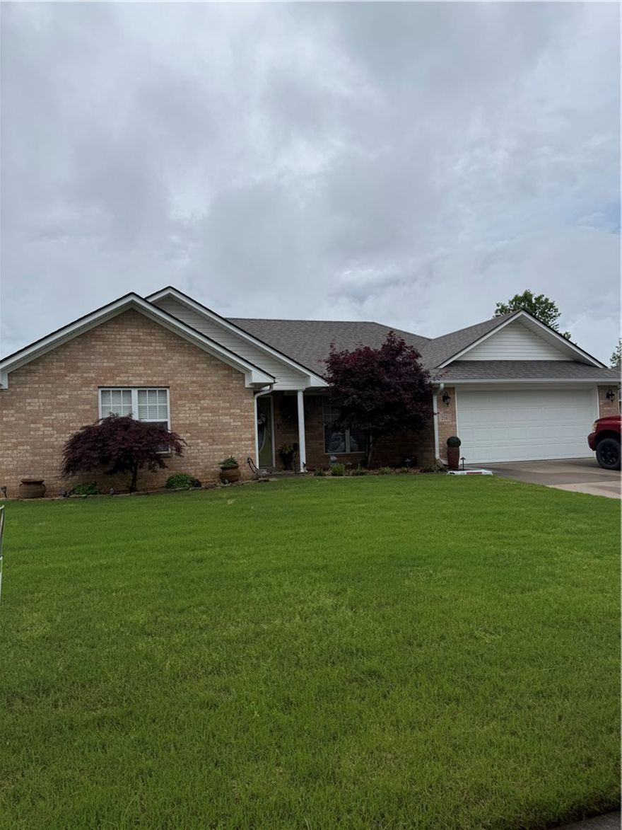 For the buyer who wants clean & immaculate, well here she is!
Redone inside and out with brand new roof, replaced privacy fence, new upscale granite in kitchen and baths & new appliances! Fridge and electric fireplace were gifts and do not convey!
Very Nice Home!