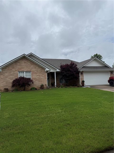 Photo of 216 Thornwood Lane, Russellville, AR 72802 (MLS # 1344262)