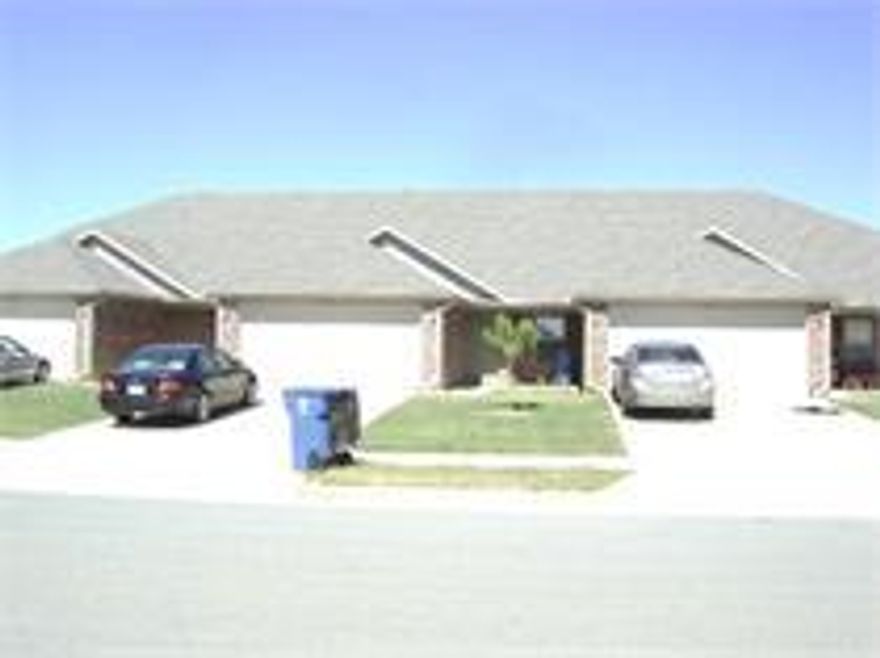 Great location close to everything Bentonville has to offer. This 3 bedroom, 2 bath duplex is just off of Hwy 102 in Bentonville and comes with all appliances,  a 6 ft privacy fenced yard and lawn care is also included! This won't last long!