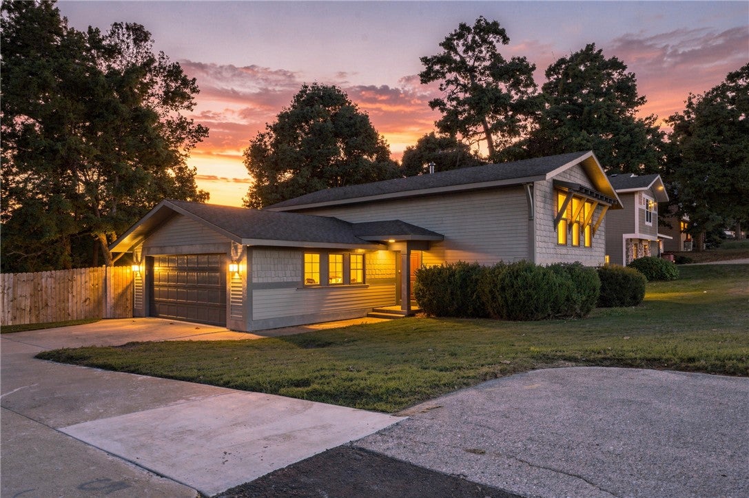 1009 Peak Street