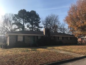Dont miss out on this 4 bedroom 2,5 bath with office and den or game room. Home features fire place open floor plan and much more.