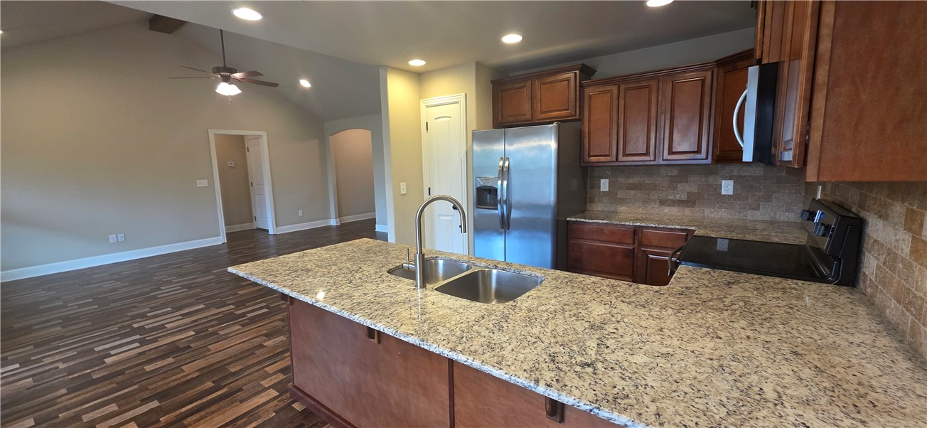 Sundowner - Residential Lease