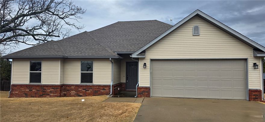 Great location in the Sundowner Subdivision. Close to Highway 62 for easy access to everything. Walk thru floor plan from laundry room thru master closet to the master bath. 3BR/2BA - 2 car garage. Nice pantry in the kitchen. Lawn maintenance is included with rent. Requires a minimum of a 640-credit score and no pets allowed.
