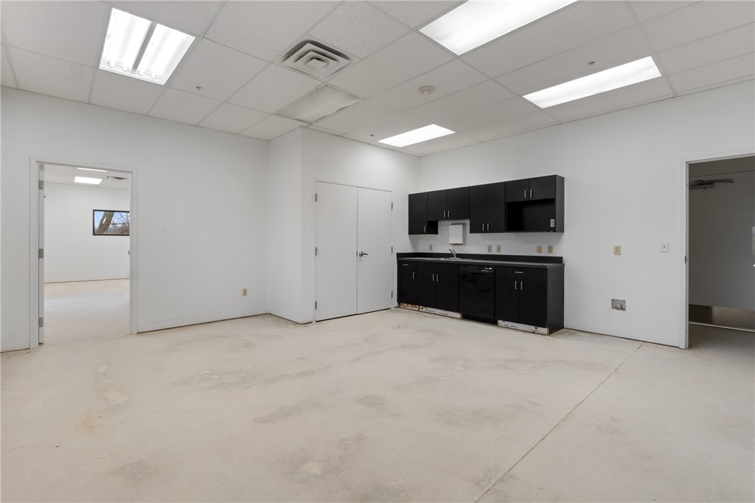 PHILLIPPY-QUORUM ADD-BENTONVILLE - Commercial Lease