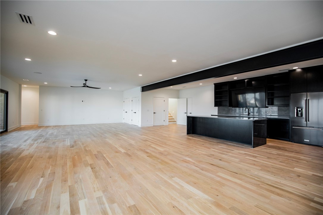 Hawks Landing On Beaver Lake Rurban - Residential