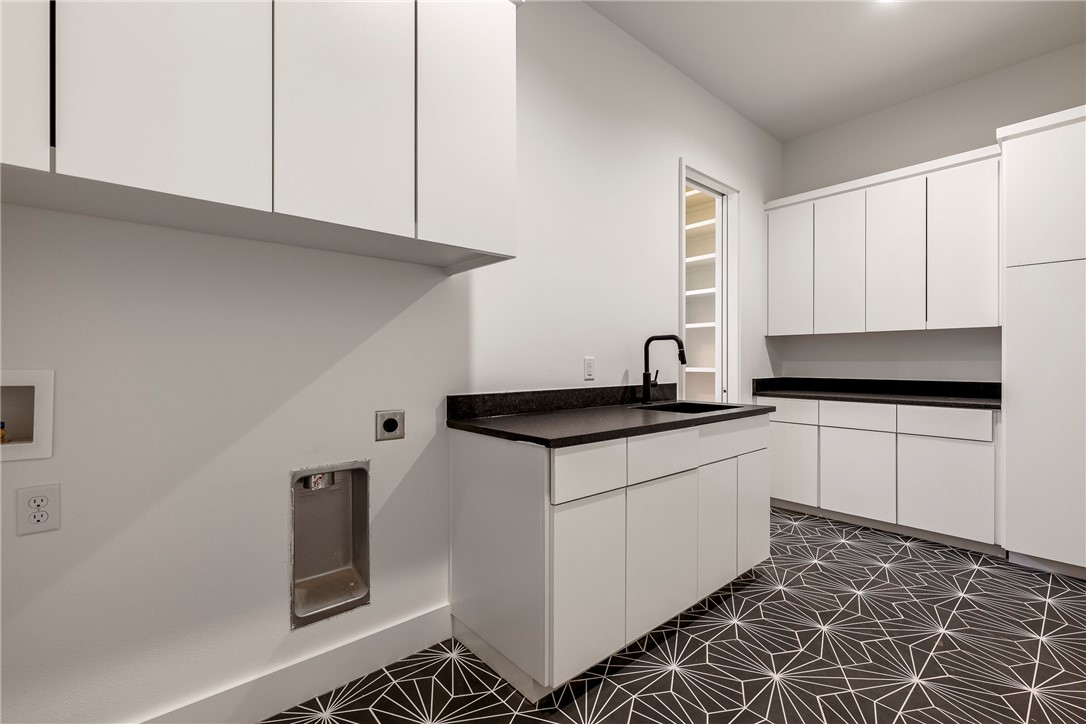 Hawks Landing On Beaver Lake Rurban - Residential