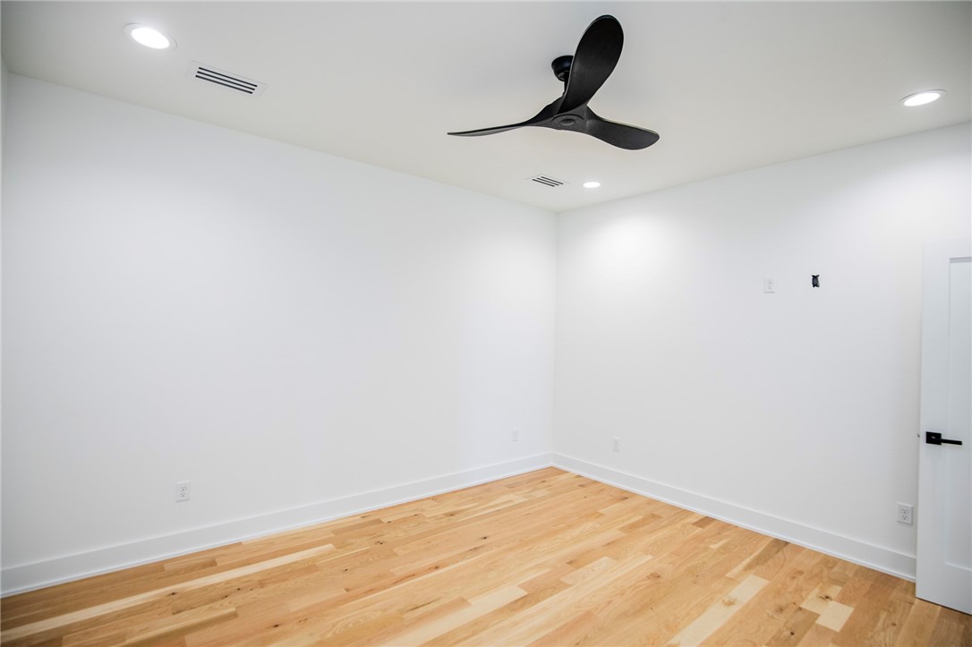 Hawks Landing On Beaver Lake Rurban - Residential