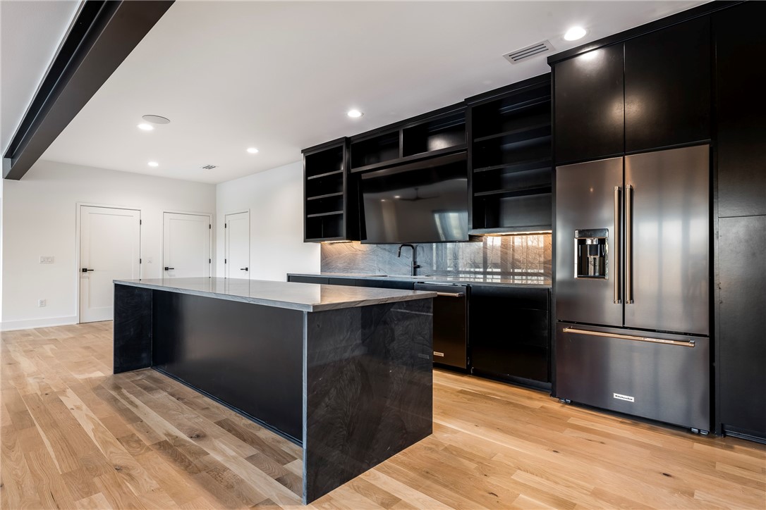 Hawks Landing On Beaver Lake Rurban - Residential