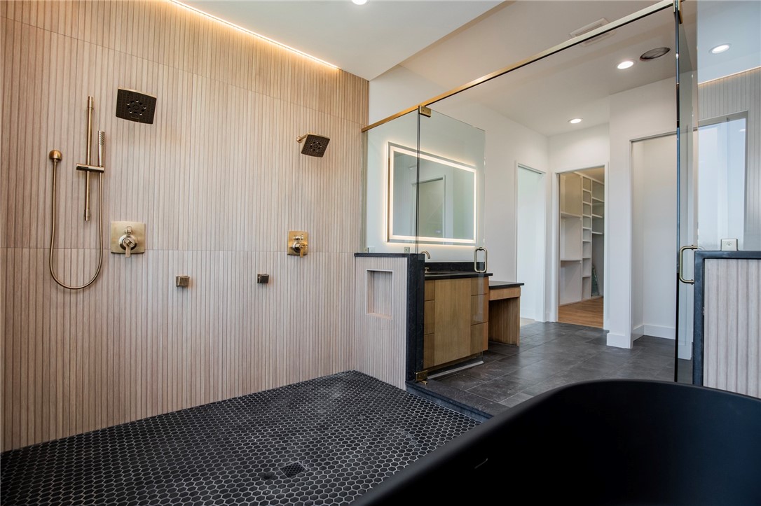 Hawks Landing On Beaver Lake Rurban - Residential