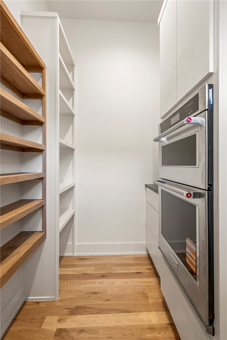 Hawks Landing On Beaver Lake Rurban - Residential