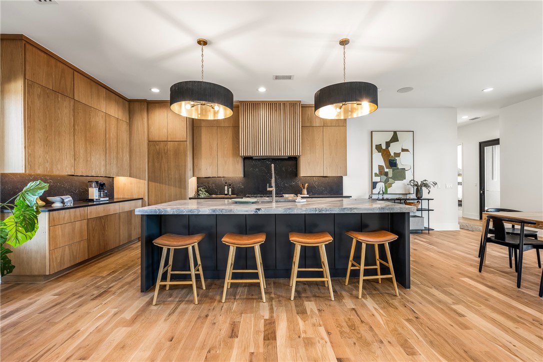 Hawks Landing On Beaver Lake Rurban - Residential