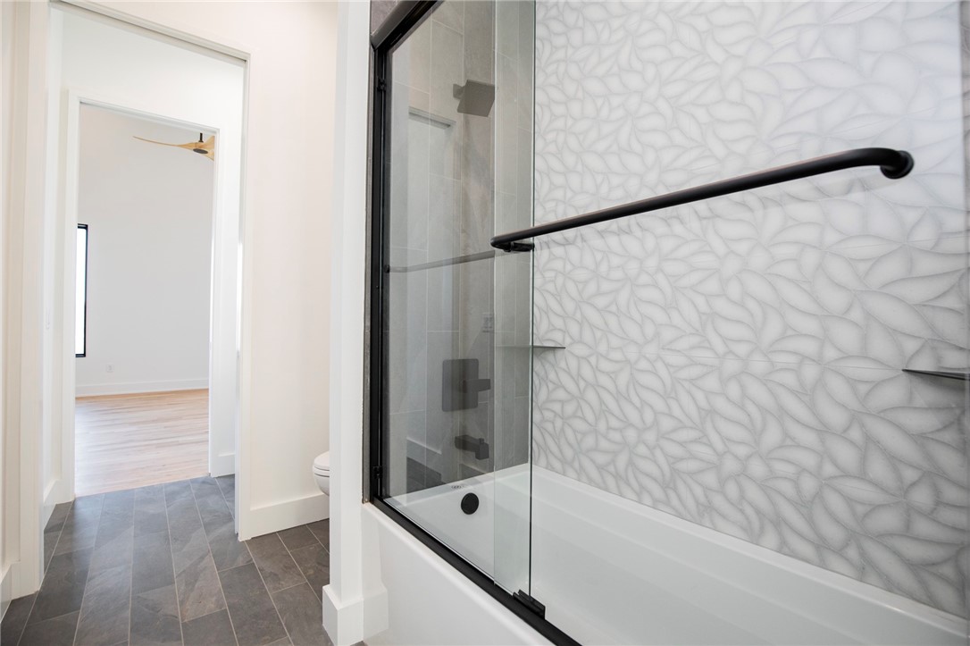 Hawks Landing On Beaver Lake Rurban - Residential