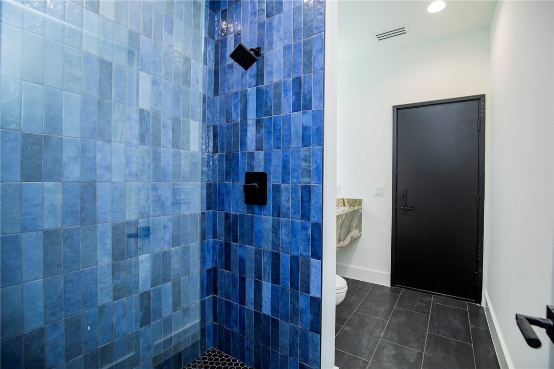 Hawks Landing On Beaver Lake Rurban - Residential