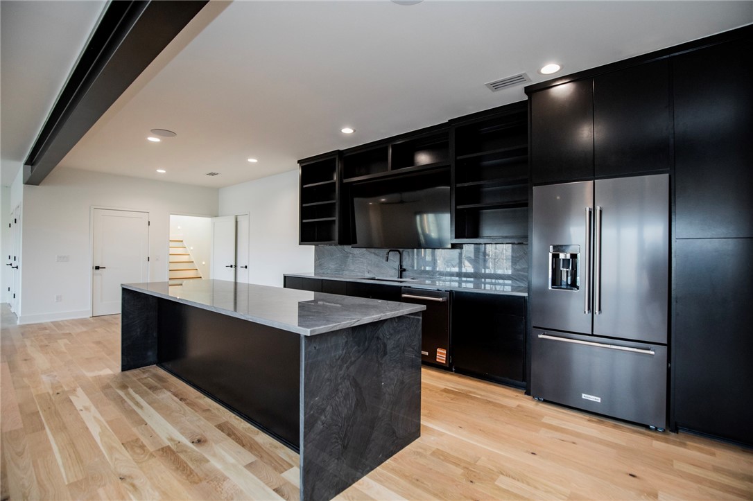 Hawks Landing On Beaver Lake Rurban - Residential