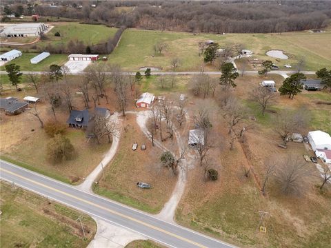 Photo of 8049 N 7 Highway, Harrison, AR 72601 (MLS # 1330370)