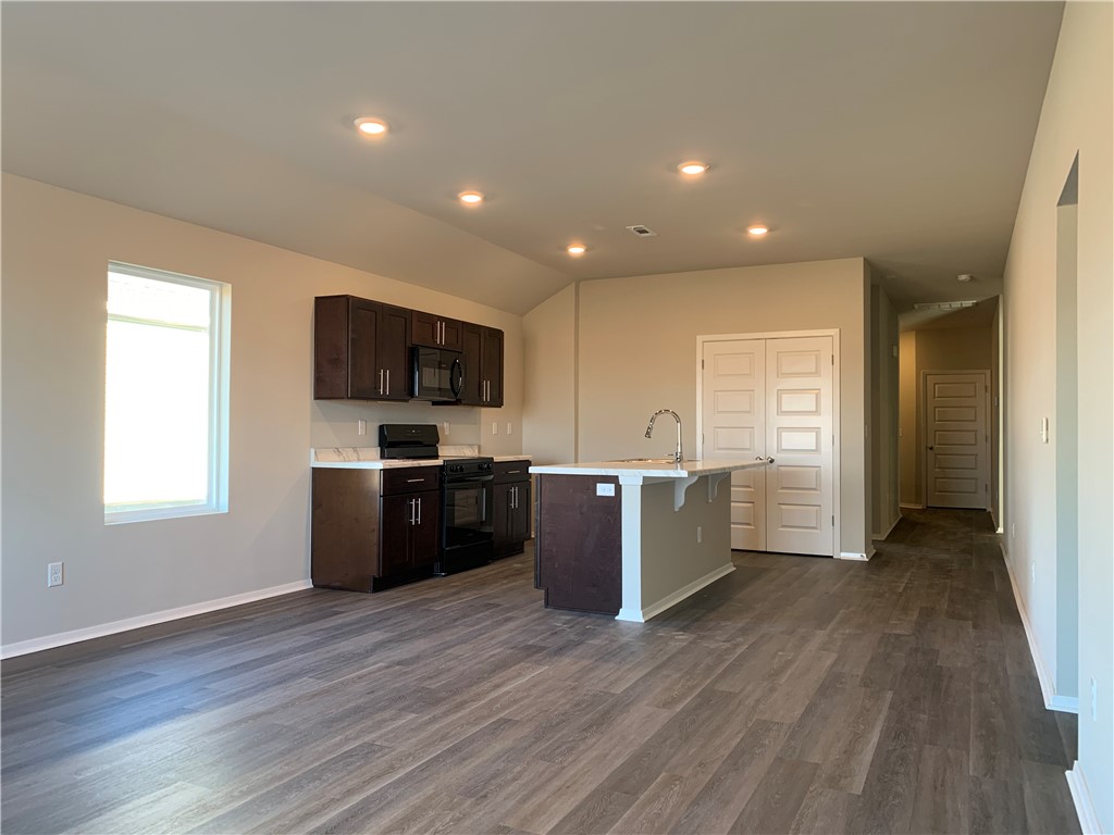 Fox Tail Village Sub Siloam Spgs - Residential Lease