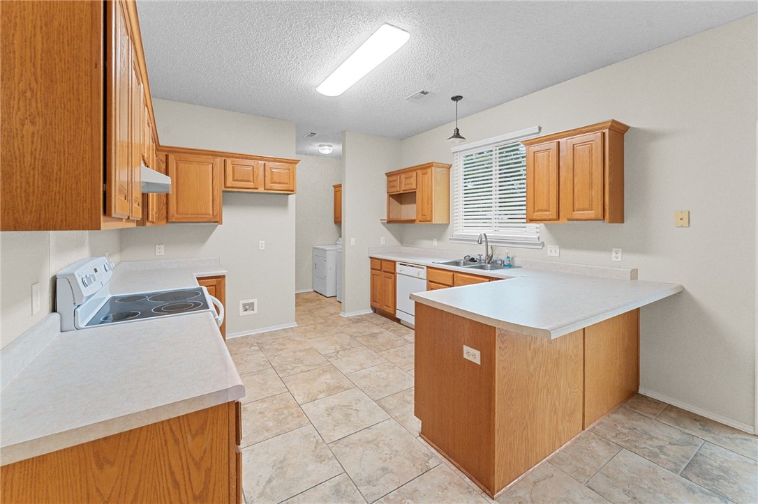 Huntclub Sub - Residential Lease