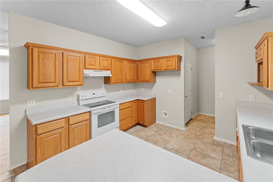 Huntclub Sub - Residential Lease