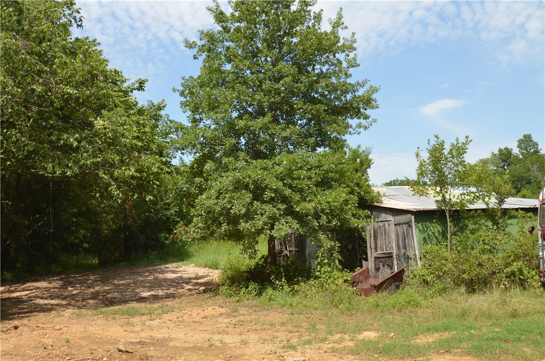 Photo 15 of 19 of 10533 S Highway 265 property