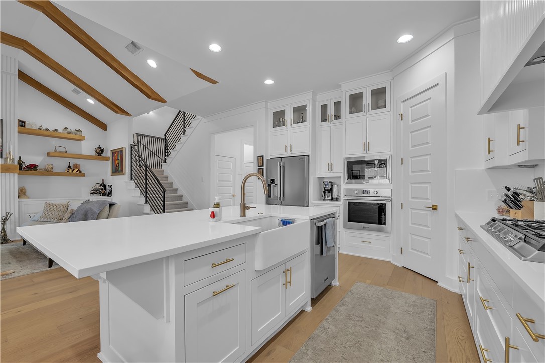 Meadow Brook Sub Ph I Rogers - Residential