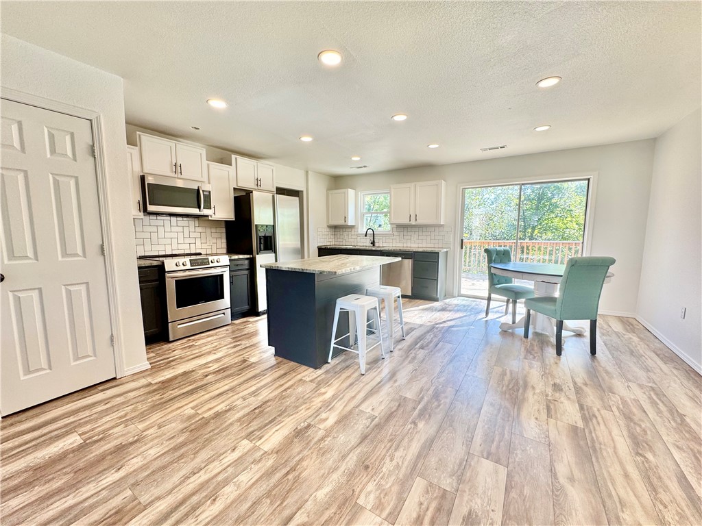 Applegate Sub Bentonville - Residential Lease