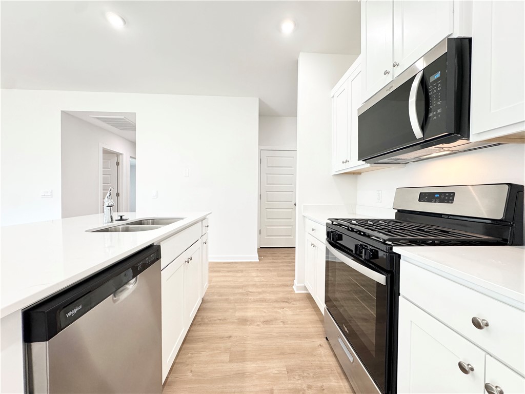 Wagon Wheel Crossing - Residential Lease