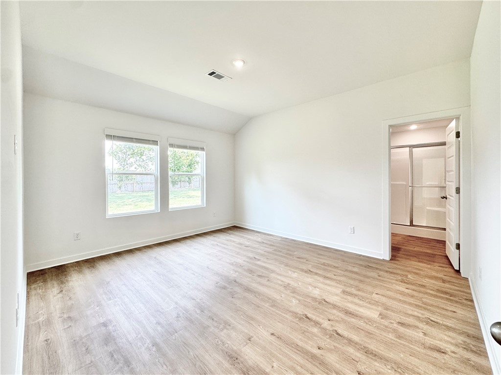 Wagon Wheel Crossing - Residential Lease