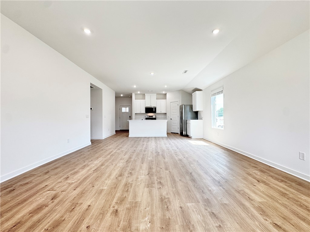 Wagon Wheel Crossing - Residential Lease
