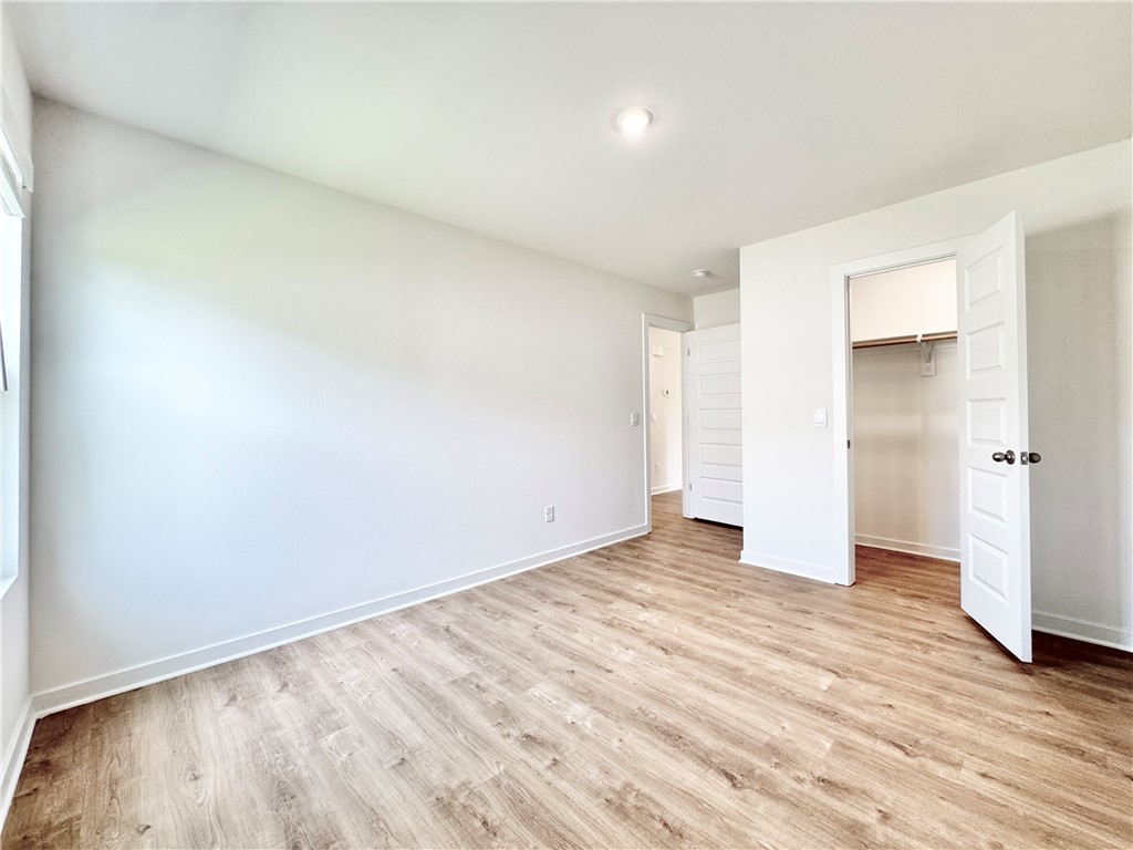 Wagon Wheel Crossing - Residential Lease