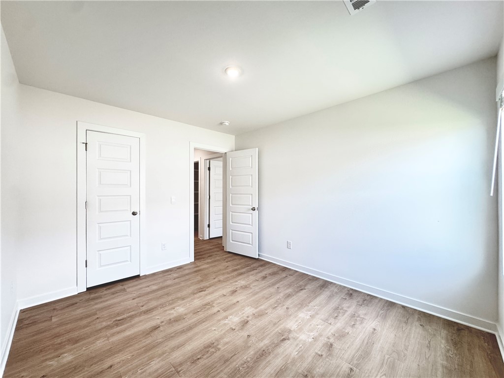 Wagon Wheel Crossing - Residential Lease