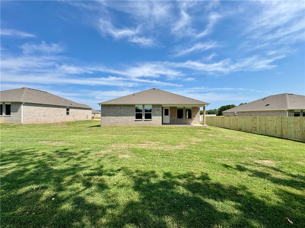 Wagon Wheel Crossing - Residential Lease