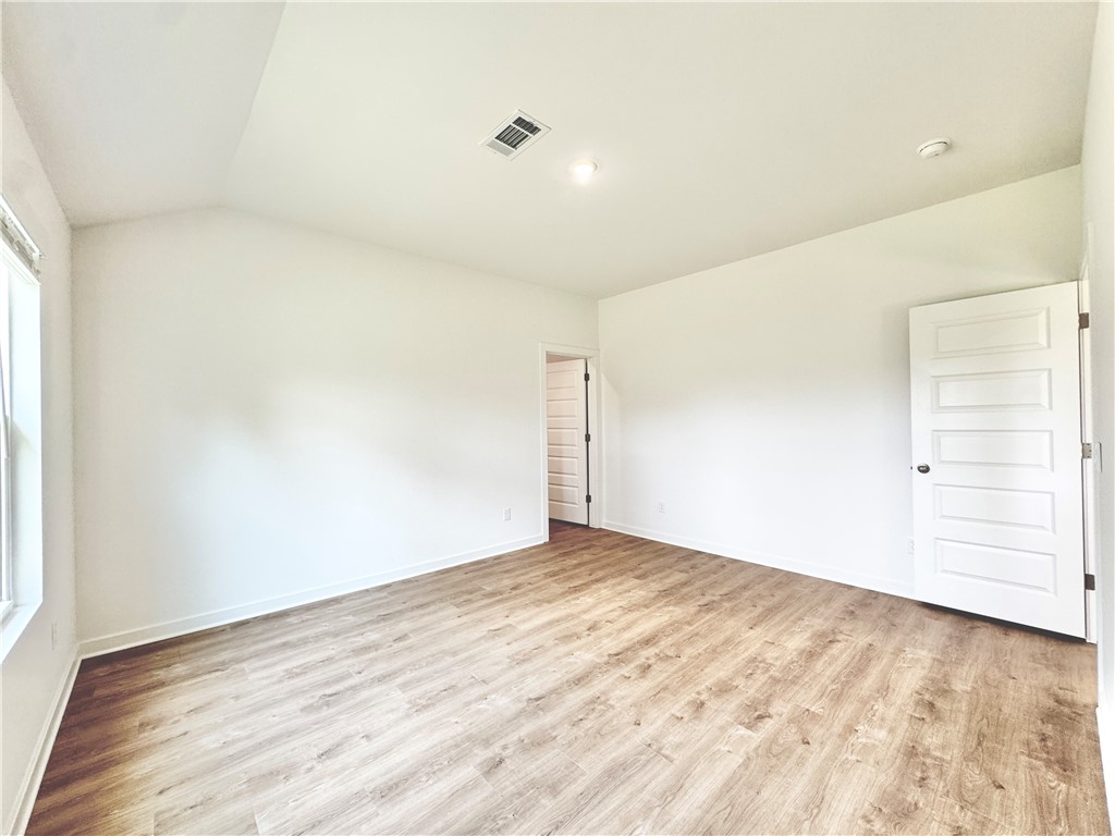 Wagon Wheel Crossing - Residential Lease