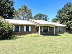 Get out of town with this Adorable home that's move in ready. Sitting on 1 Acre this property has plenty of space for your family to grow, comes with a large shop that has electric for the man of the house!! Don't miss your chance to make your own mark on this property thats Priced to Sell! Home is Sold as is, Call today to schedule your showing!