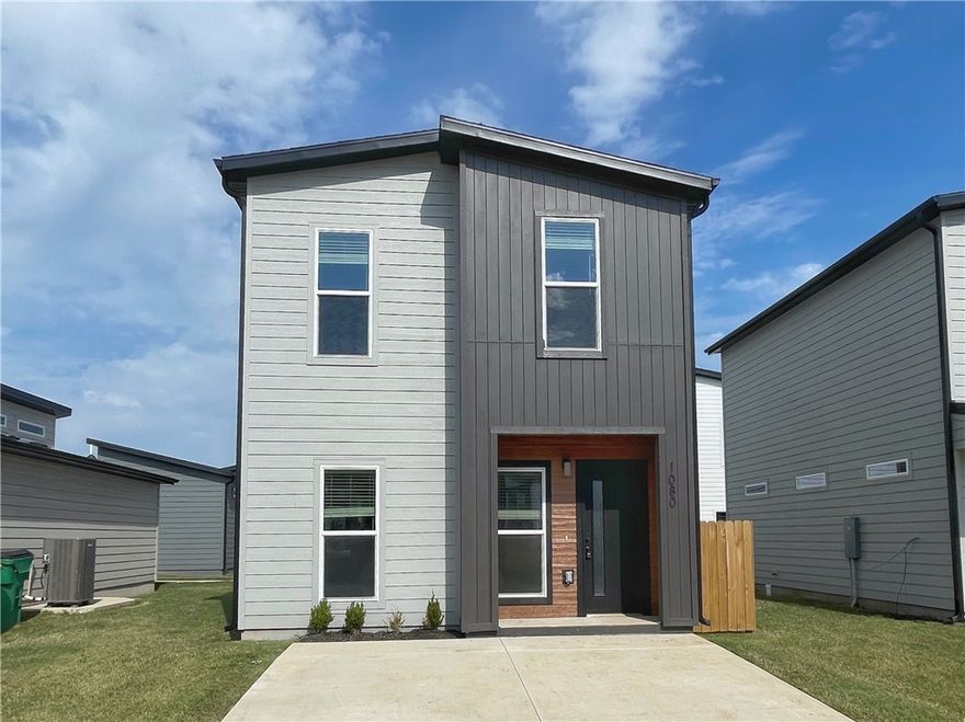 Move into an adorable 3BR/2BA home before Thanksgiving! Modern, smart, affordable living! Looking for that first home, wanting to downsize and simplify, or looking for a low-maintenance investment property, Featherston Village may be exactly what you've been looking for. Never think about lawncare again! Everything you need in a great location. Wonderful new subdivision in Bentonville School District. Less than 5 miles from Walmart Corporate office.