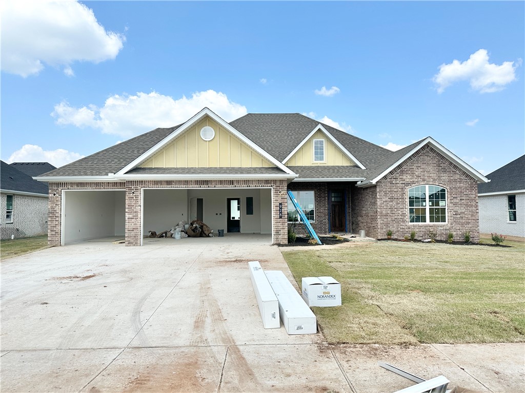 Builder will provide up to $5000 in Closing Costs and a fence. Welcome Home to South Pointe in Springdale! This community boasts a pool, pavilion, and playground! Just minutes from Arvest Ballpark, I-49 and Arkansas Children’s Hospital. This home has it ALL! 4 bedrooms, 2 and a half bathrooms, and open kitchen/living room perfect for entertaining. The details will amaze: walk-in closets, granite countertops, crown molding, stained beams, custom accent walls and large painted island. Come by today to see all the amazing features! Blinds and gutters included.