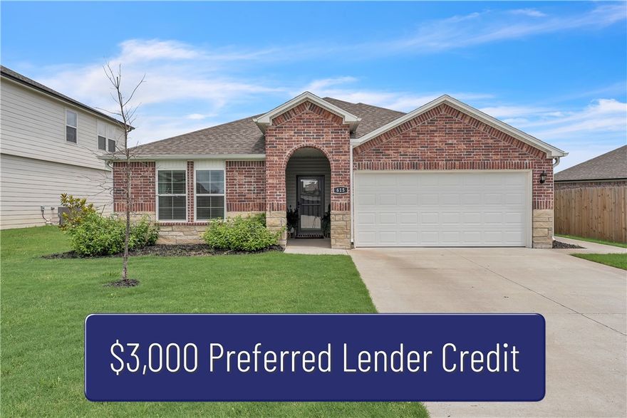 *$3,000 PREFERRED LENDER CREDIT AVAILABLE*
Welcome to Heritage Ranch Subdivision—Where Comfort Meets Convenience. This Newer Home is Move-In Ready & Completed in 2024. The Knighton floorplan offers you open-concept living w/ 4-bedrooms, 2-bathrooms & 2020 sqft. LVP flooring in common areas. The Kitchen has a pantry, ample cabinet space & oversized countertops for baking, meal prepping your delicious recipes or entertaining family & friends. The front bedroom also has LVP, therefore you could also use this as flex space. Then when you step outside, there's a covered patio w/ a VERY spacious FLAT BACKYARD & privacy fencing all around. Here you can build an outdoor living or grilling space & the garden of your DREAMS! Also, for your convenience, you'll find schools to choose from, The Family Aquatic Center w/ waterslides, multiple parks & a golf course; Perfect for Play & Picnics—all adding to the neighborhood’s unbeatable location & charm Siloam Springs offers you. New Roof/ Gutters 2025. Motivated Sellers