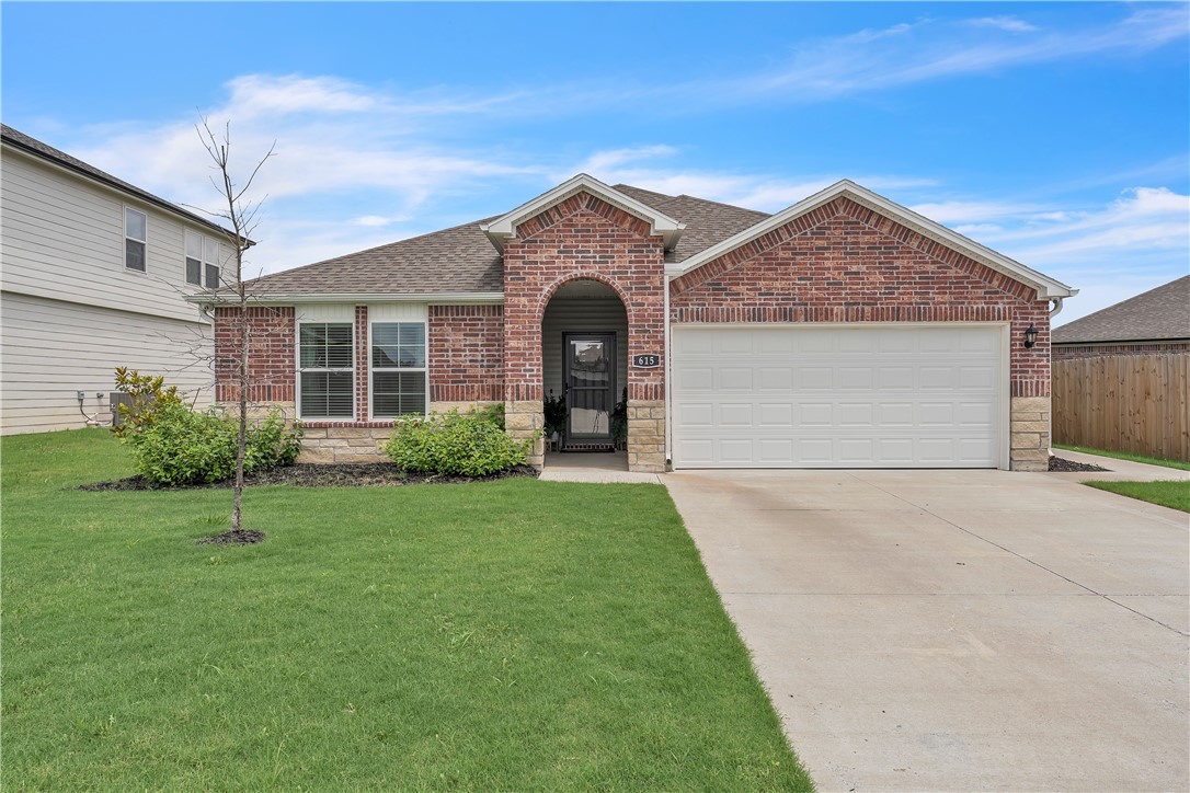 Welcome to Heritage Ranchāwhere convenience meets comfort. Built in 2023 and Move-In Ready, this 4-bedroom, 2-bath home w/ 2020sqft offers an open-concept living area and kitchen with oversized countertops. LVP flooring in common areas & in front room also great for flex room use. Step outside to a spacious backyard with a covered patio and fenced all aroundāideal for relaxing, gardening, or building out your dream outdoor space. Just around the corner, enjoy quick access to the Family Aquatic Center with waterslides, Memorial Park perfect for picnics, and nearby elementary schoolsāall adding to the neighborhoodās unbeatable location and family-friendly charm.