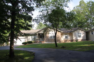 Great location. 3 bedroom 2 bath home on 3 acres in Dogwood Hills Estate. Detached 18x22 garage/workshop, large master bedroom and large master bath with walk-in shower. Country feel on level lot. Call Today!