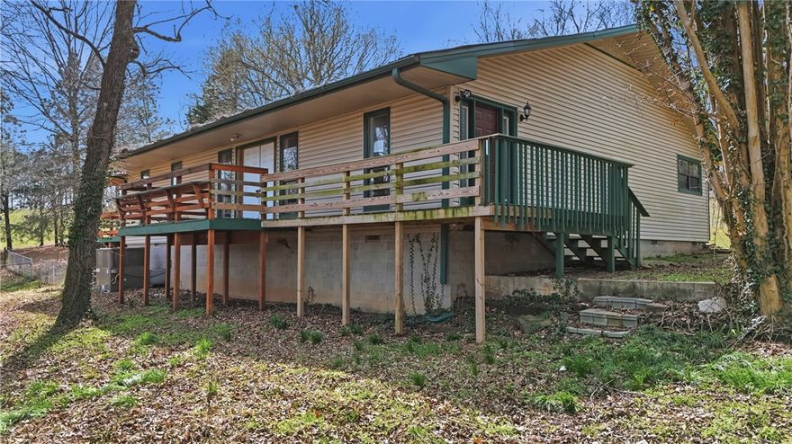 Investor Special on Acreage in Fayetteville!
This home approximately 2,000 sq ft home sits on a spacious 2.64-acre lot, offering endless potential for the right buyer. Nestled in a quiet, more rural setting while still within reach of everything Fayetteville has to offer, this property is perfect for investors, flippers, or buyers looking to build equity.
The home is a true fixer-upper and will require repairs and updates, but the solid footprint and generous square footage provide a great starting point for renovation. The acreage offers room to expand, add outbuildings, or create your ideal outdoor space.
Whether you’re looking for your next project or a property with land in a desirable area, this is a rare opportunity to transform a home with great upside potential.
Sold as-is. Bring your vision and make it your own!