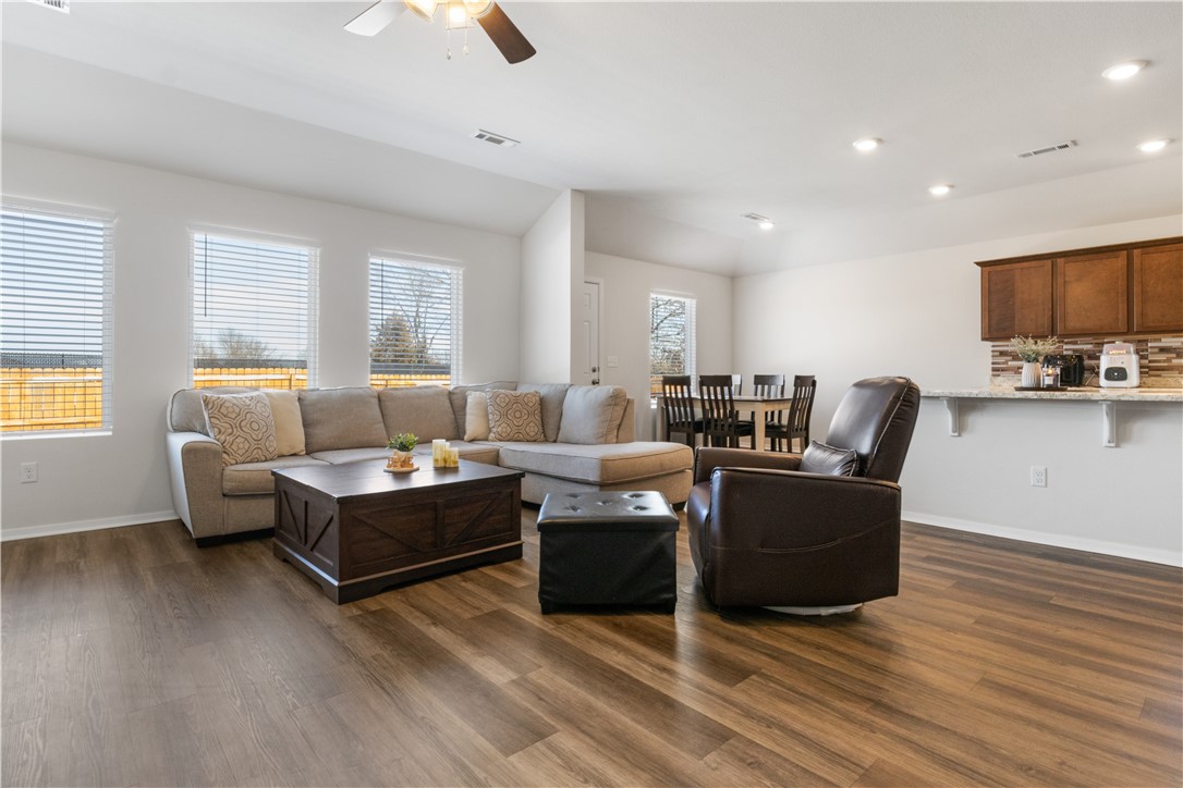 Somerset Sub Ph Ii Siloam Spgs - Residential