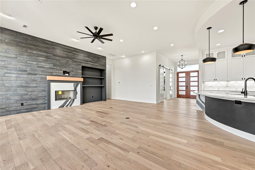 Averie Estates Cave Spgs - Residential