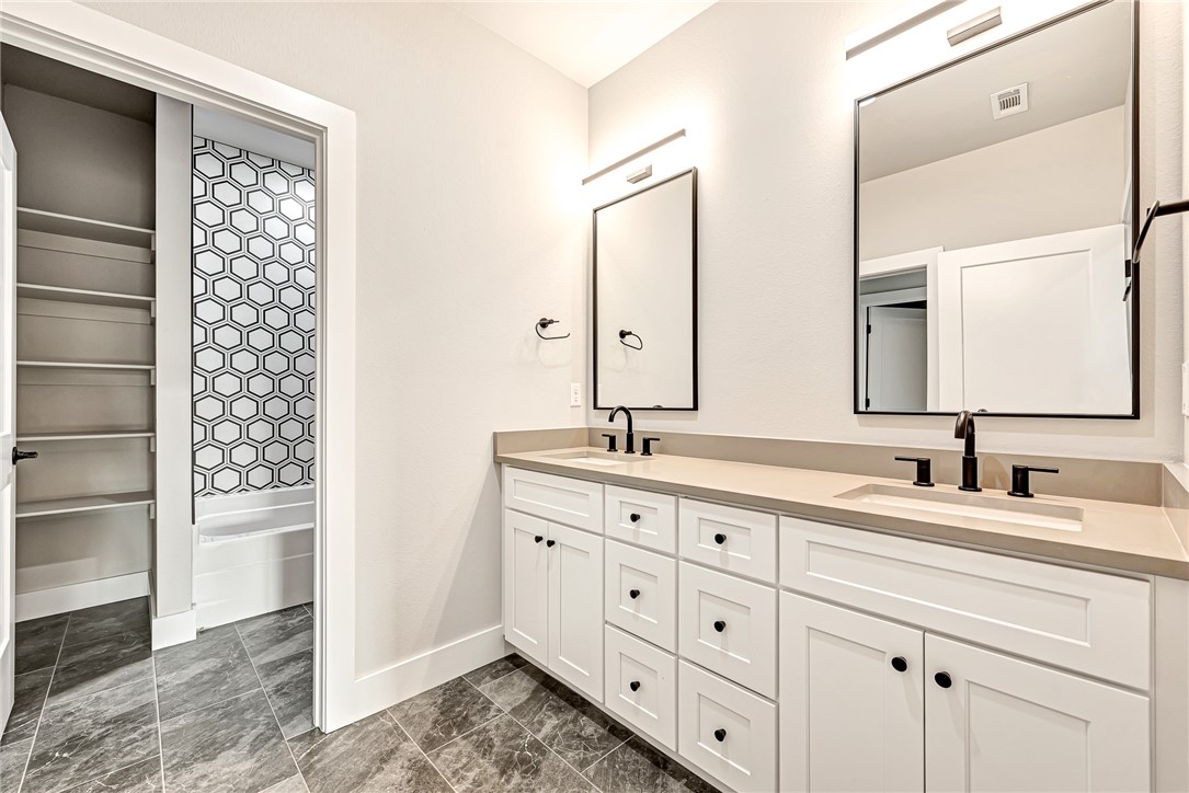 Averie Estates Cave Spgs - Residential