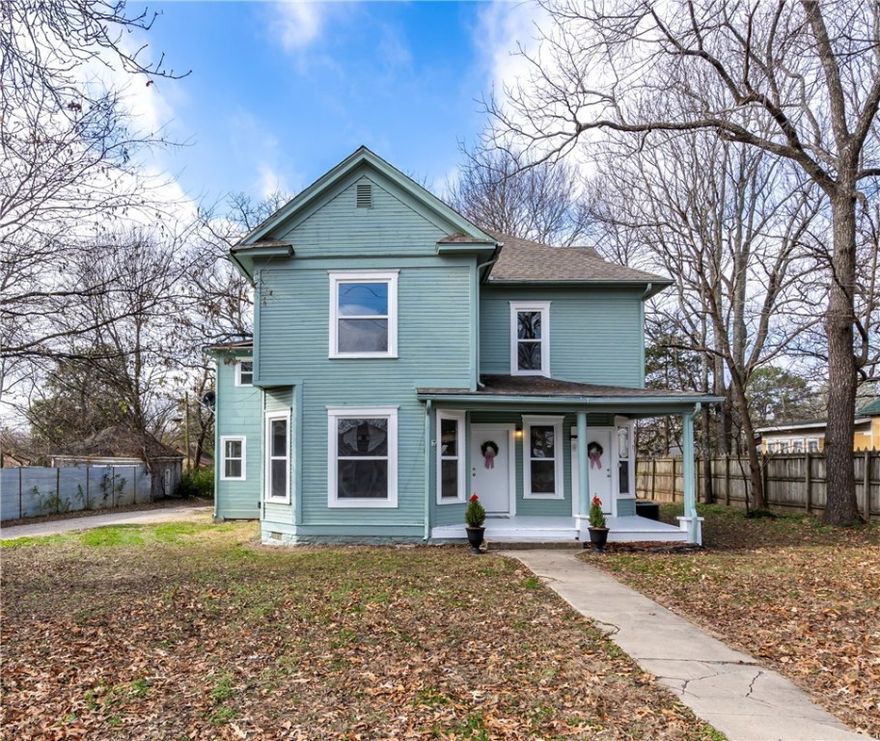 Super close to downtown! 6 bedrooms, 3.5 baths, 2847sf two-story home with 2 kitchens, 2 living areas, and 2 utility rooms. Upstairs and down each has its own entrances & exits with a door downstairs that can shut off the two areas for the ability to use one or both as investment properties. Parking in both front & rear with a driveway on the side that can exit into the alleyway. An extended living area on the new deck in the rear for either or both upstairs or down. 3 bedrooms, 2 baths down/3 bedrooms, 1.5 baths upstairs. Roof appx 10 yrs.