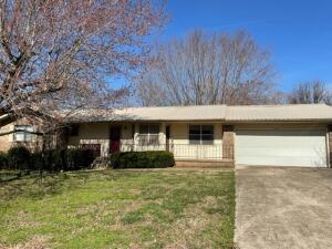 Fixer upper in a great neighborhood. This home is on a quiet cul-de-sac. Metal roof. Great bones. Just needs a lot of updating. Minor plumbing and electrical issues. Needs a new HVAC system. No Sellers Property Disclosure available. Buyer encouraged to do their own due diligence.
