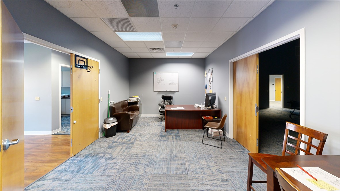 Pinnacle Pointe Ph 2 Rogers - Commercial Lease
